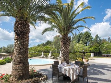 Lunch by the swimming pool