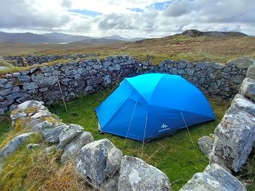 Sheltered tent pitch (added by manager 20 may 2023)