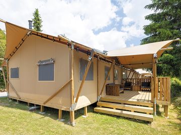 Entrance to the tent