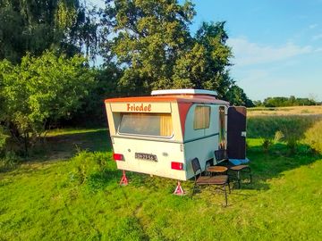 Ddr caravan