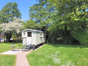 Shepherd's hut (added by manager 24 may 2023)