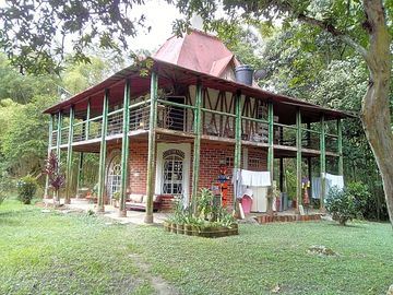 Reception with wrap-around verandahs and all amenities
