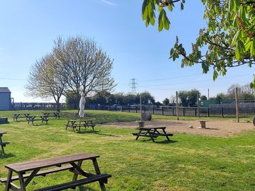 Garden tables in the large beer garden