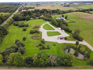 Spacious rural site