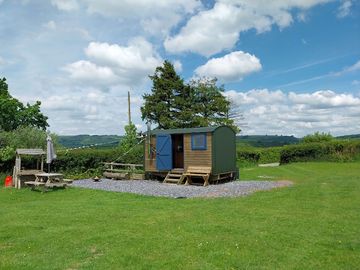 The shearer's hut, cosy inside, spacious outside