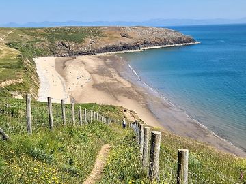 Porth ceiriad beach