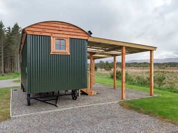 Alba exterior covered outdoor space