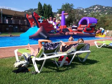 Pool often has inflatables