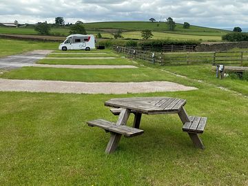 Pitches alongside a picnic bench (added by manager 03 jul 2021)