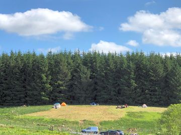 Camping field and car park (added by manager 17 jun 2021)