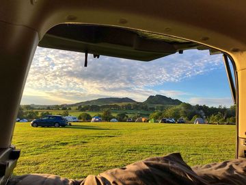 View of the roaches and hen cloud.