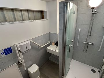 Family shower room