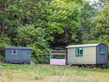 Long bottom shepherd's hut