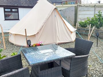 Bell tent exterior (added by manager 07 nov 2023)
