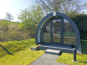 Luxury glamping pod 9