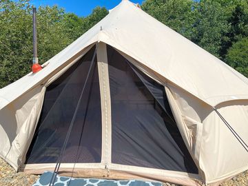 Bell tent with full mosquito nets (added by manager 24 jul 2022)