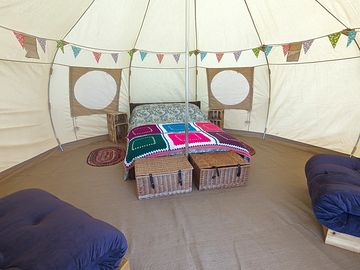 Bell tent (added by manager 18 mar 2024)