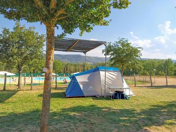 Velilla non-electric pitch with shade