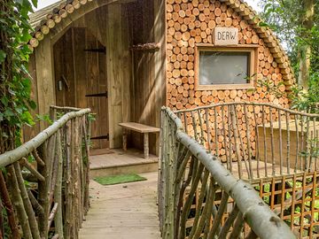 Exterior of derw pod