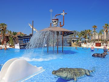 Tropical pool