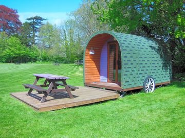 Camping pod in the spring sunshine (added by manager 26 apr 2018)