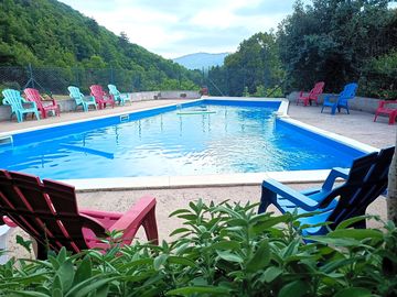 La piscine du camping (ouvert du 1er juillet jusqu'au 15 septembre). (added by manager 08 mar 2024)