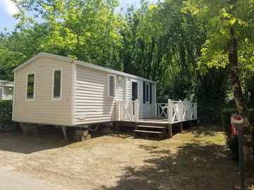 Caravan exterior (added by manager 13 jun 2023)