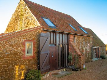 The old barn self catering cottage (added by manager 13 jul 2022)