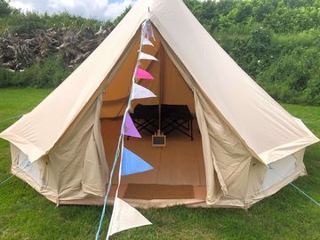 Bell tent (added by manager 29 apr 2023)