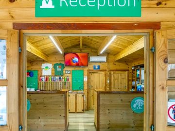 Reception (added by manager 14 dec 2023)