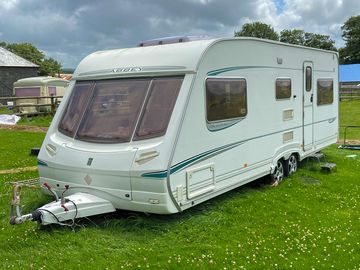 Luxury touring caravan (added by manager 28 jun 2020)