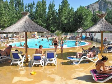 Outdoor pool with sunloungers (added by manager 20 aug 2019)