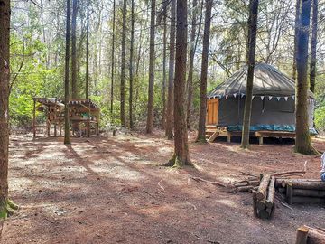 Yurt and outdoor kitchen (added by manager 08 mar 2023)
