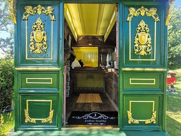 Exterior of wagon