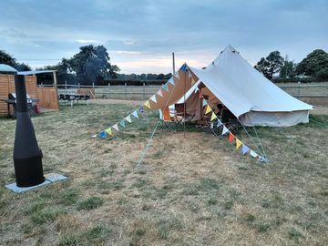 Bell tent (added by manager 11 apr 2023)