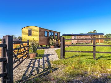 Abberley shepherd's hut