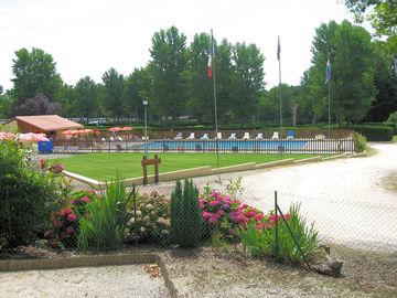 Path to the swimming pool