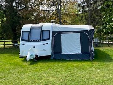 Electric caravan pitch