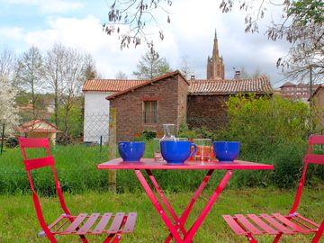 Petit déjeuner sur la terrasse de la cabane du pêcheur, à découvrir absolument !