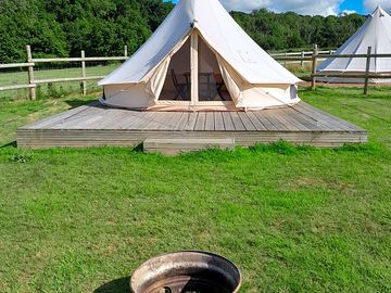 Bell tent (added by manager 07 jul 2022)