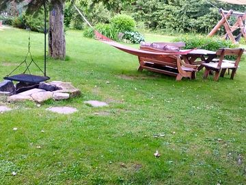 Barbecue corner, hammock and picnic table