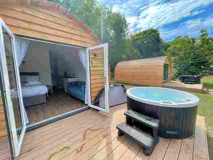 Dog friendly lodges with hot new arrivals tubs yorkshire