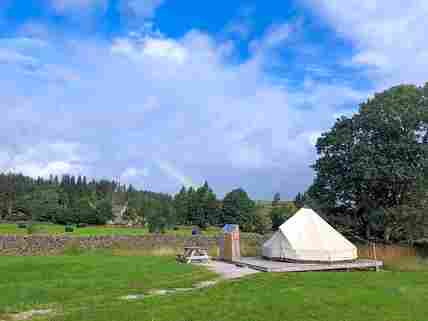 Visitor image of the tent and site