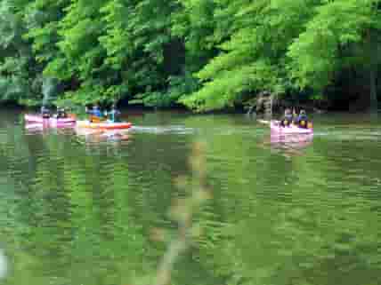 Canoeing near the site (added by manager 17 Dec 2016)