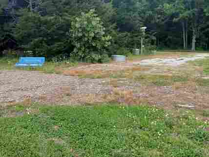 Berry farm next to the sandhouse and shower