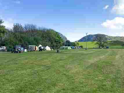 Dog friendly caravan sites cheap