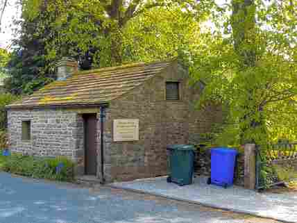 Log cabins yorkshire shop dales dog friendly