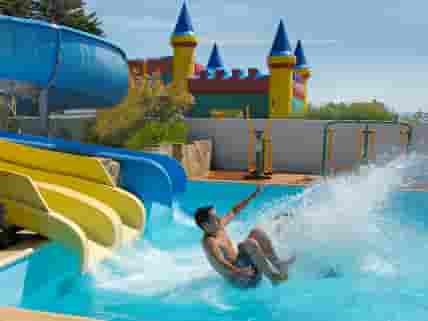 Outdoor waterslides (added by campingkerou 15 May 2014)