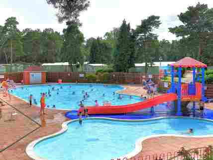 Campsite near me online with swimming pool