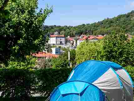 Auvergne : Campings avec emplacements pour camping-car 2024 à partir de  10,00 €/nuit
